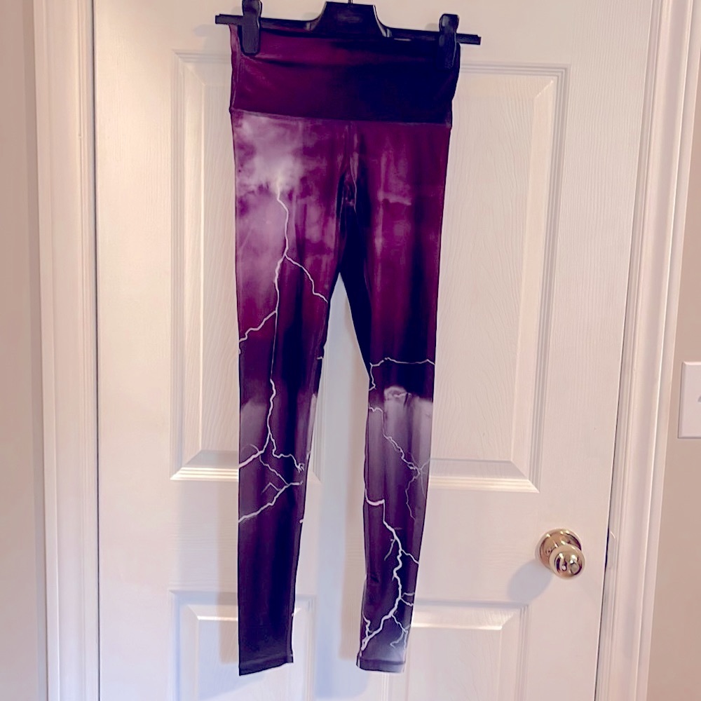 Gorgeous Lightening Yoga Leggings